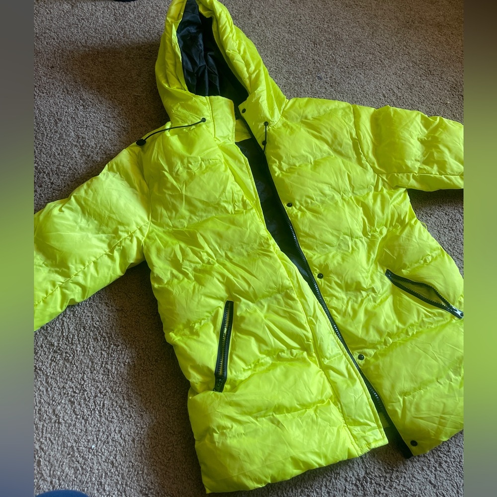 Pretty little thing ski jacket